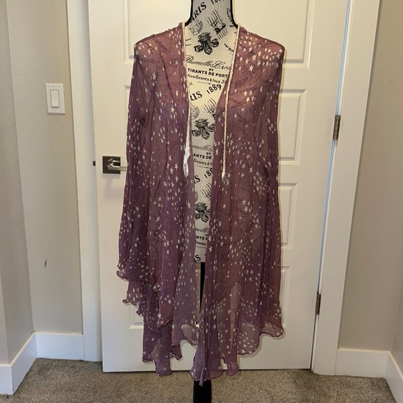 LoveShackFancy Tops - 🌟 - AS IS Loveshack fancy Star long sleeve kimono